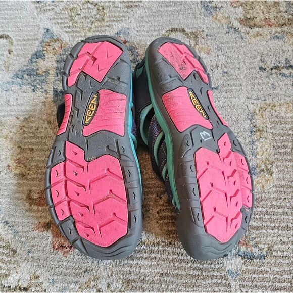Keen Water Sandals Sz 7, Excellent Condition - Picture 2 of 6